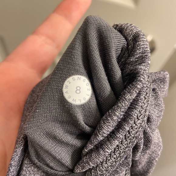 Lululemon Wunder Under Crop - Picture 5 of 8